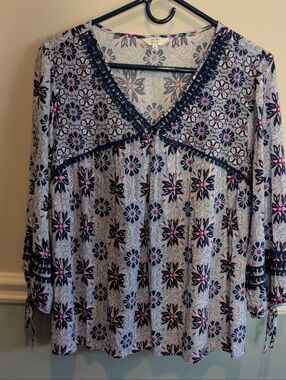 croft & barrow Navy, Light Blue & Pink Floral V-Neck Top